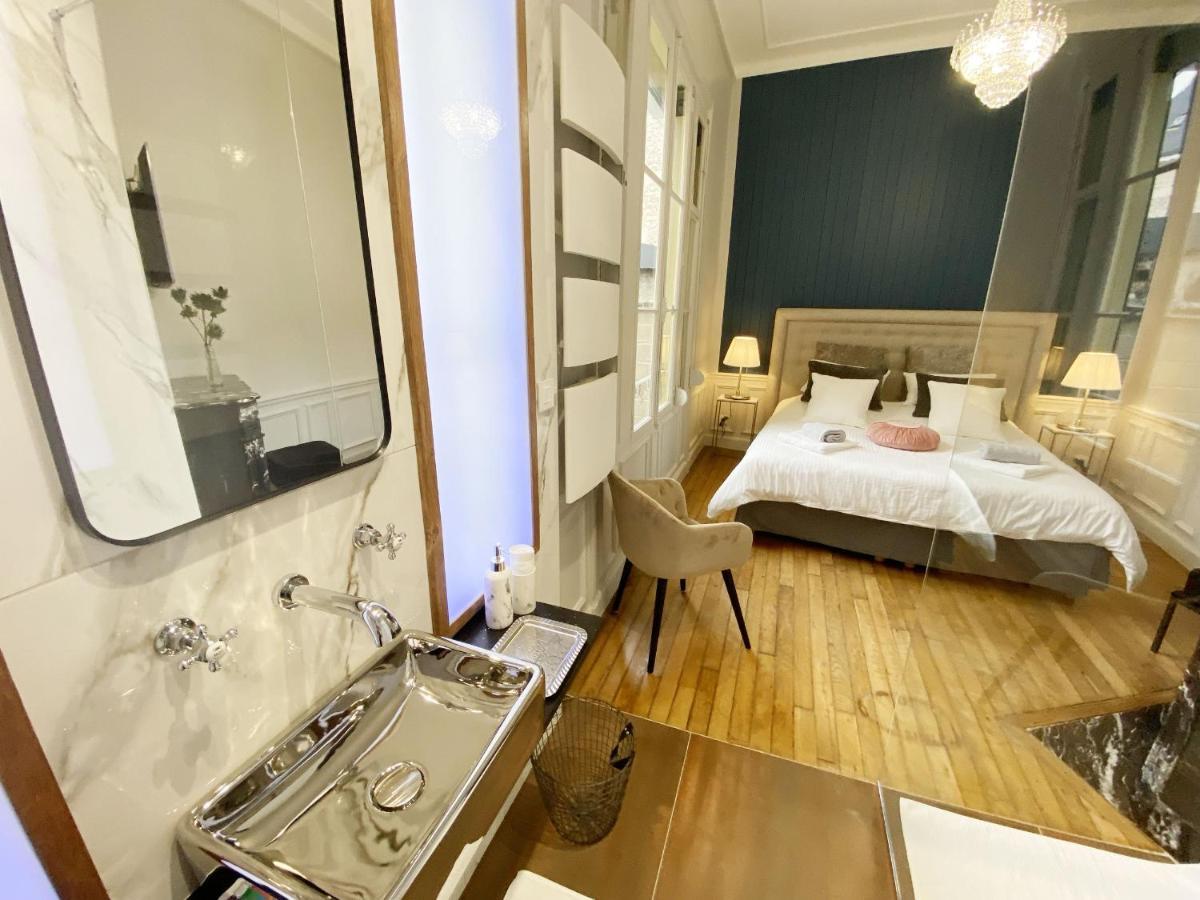 Le Clovis Suites Spa Sauna แร็งส์ ภายนอก รูปภาพ